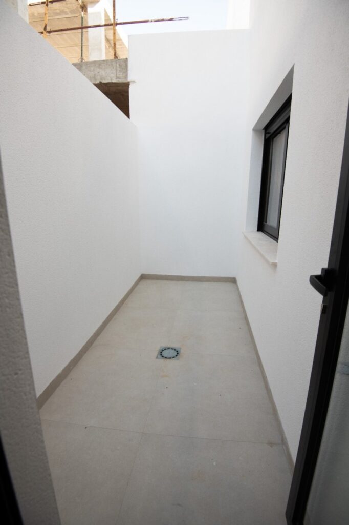 NOWE KAMIENICE W SANTIAGO DE LA RIBERA