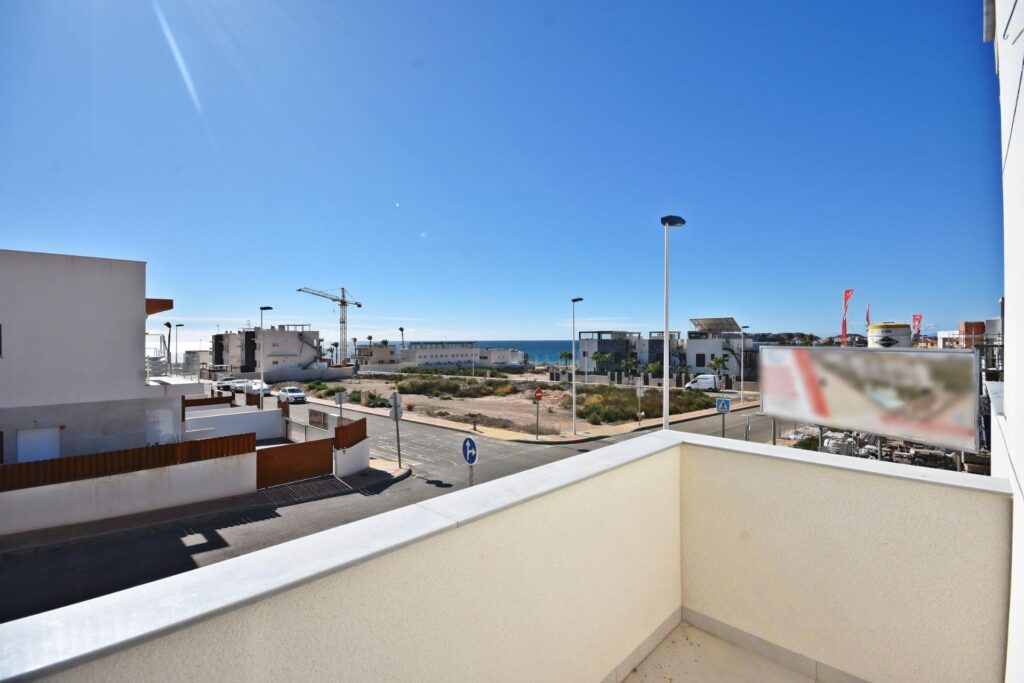 Nowoczesne bliźniacze wille z widokiem na morze w Puerto de Mazarron