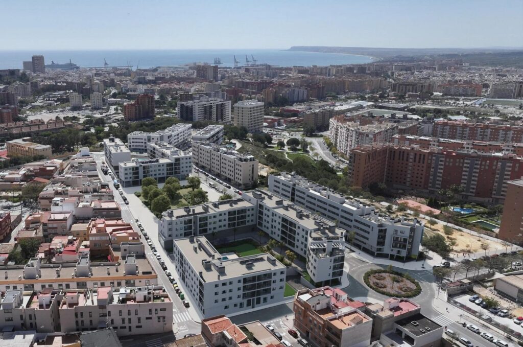 Nowe osiedle mieszkaniowe w Alicante z otwartymi widokami