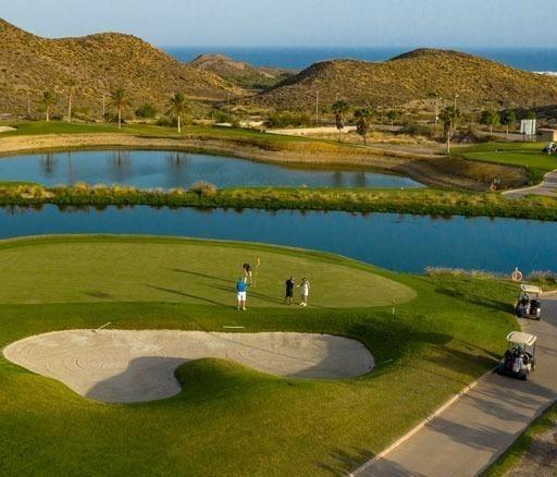 Nowo wybudowane apartamenty z widokiem na morze i pole golfowe w Pulpí w prowincji Almería